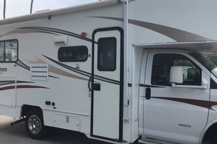 2014 Coachmen Freelander 21qb/COACHELLA AND STAGE COACH READY Class C RV rental in Palm Springs California — exterior