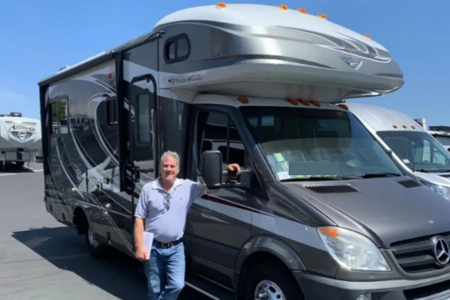 Mercedes Fleetwood Tioga Class C Diesel - MOSTLY STOCKED Class C RV rental in Palm Springs California — exterior