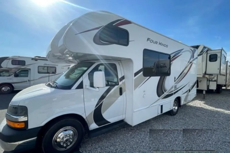2020 Thor Four Winds - Class C - FULLY STOCKED Class C RV rental in Palm Springs California — exterior