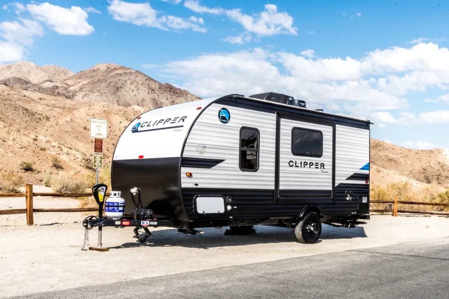 2021 Coachmen Clipper Ultra-Lite 17FQS Travel Trailer RV rental in Palm Springs California — exterior
