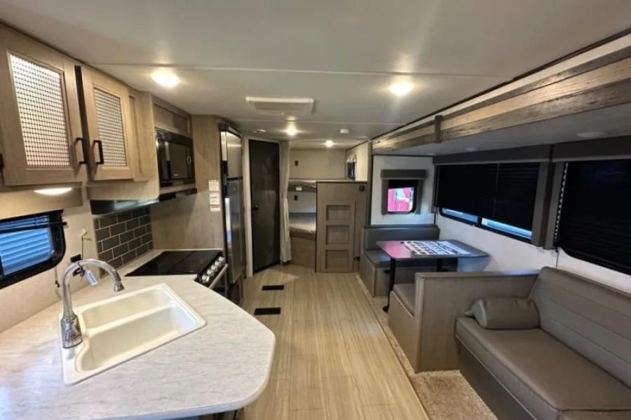 AndersonRVrental Travel Trailer RV rental in Palm Springs California — exterior
