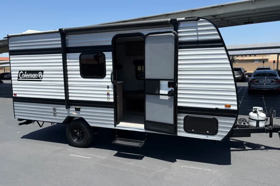 Coleman17B Trailer-CW-2025 Travel Trailer RV rental in Palm Springs California — exterior